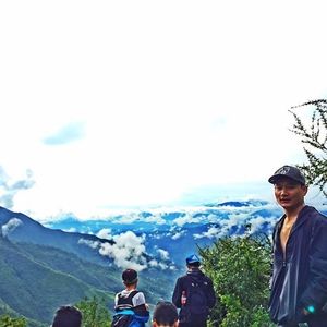 Meet your Posher, Tashi